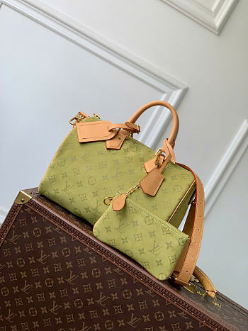 Kitlife Louis Vuitton Speedy P9 Bandoulière 30 Bag Monogram Green Dew M13904 22.5x18x32cm