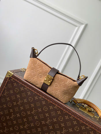 Kitlife Louis Vuitton Pochette Mia Bag Beige Suede Leather M2A252 22x14,5x8cm