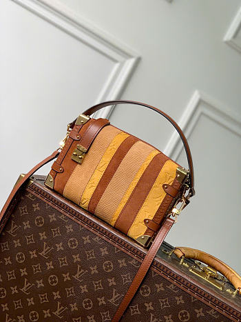 Kitlife Louis Vuitton Side Trunk MM Bag Tan Calfskin suede M29662 23.5x16x8.5cm 