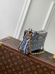 Kitlife Louis Vuitton Pochette Liv Bag Monogram Emblème Bleu M29895 13.5x6.5x24.5cm - 6