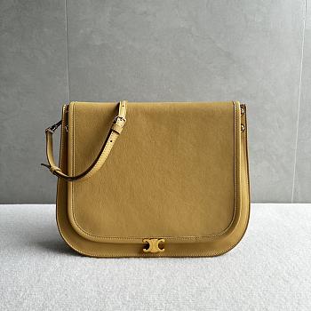 Kitlife Celine Soft Triomphe Besace Bag In Beige Suede 32x2x26cm 