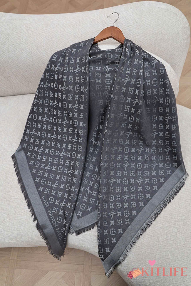 Kitlife Louis Vuitton Monogram Shine Scarf Gray 140x140cm - 1