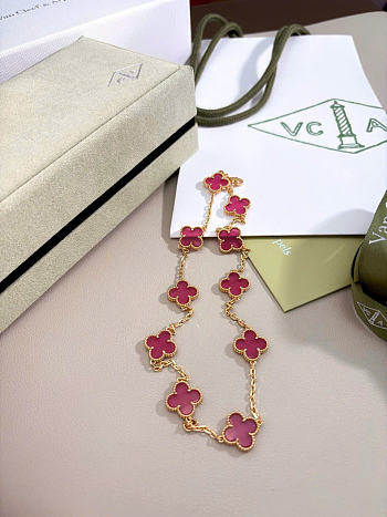 Kitlife Van Cleef & Arpels Unveils The Iconic Alhambra In Pink Enamel