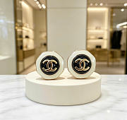 Kitlife Chanel Vintage Double-C Stud Earrings Black / White - 5