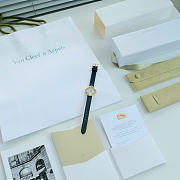 Kitlife Van Cleef & Arpels Alhambra Women's Watch In Gold 30mm - 4