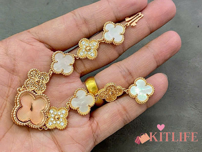Kitlife Van Cleef & Arpels Bracelet Watch Gold 22.7mm x 22.7mm - 1