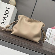 Kitlife Loewe Flamenco Clutch in Cream Nappa Calfskin 262355 23x18x9cm - 1