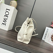 Kitlife Loewe Flamenco Clutch in White Nappa Calfskin 262355 23x18x9cm  - 4