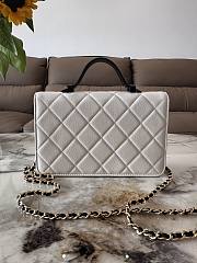 Kitlife Chanel Flap Top-Handle Bag White Grained Leather AP6644 24x16x5cm  - 2
