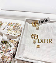 Kitlife Dior Petit CD Earrings Gold-Finish Metal and White Resin Pearls  - 3