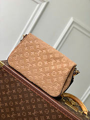 Kitlife Lousi Vuitton Pochette Métis MM Bag Beige Embossed Calfskin Suede Leather M2A185 32×20×7cm - 6
