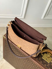 Kitlife Lousi Vuitton Pochette Métis MM Bag Beige Embossed Calfskin Suede Leather M2A185 32×20×7cm - 3
