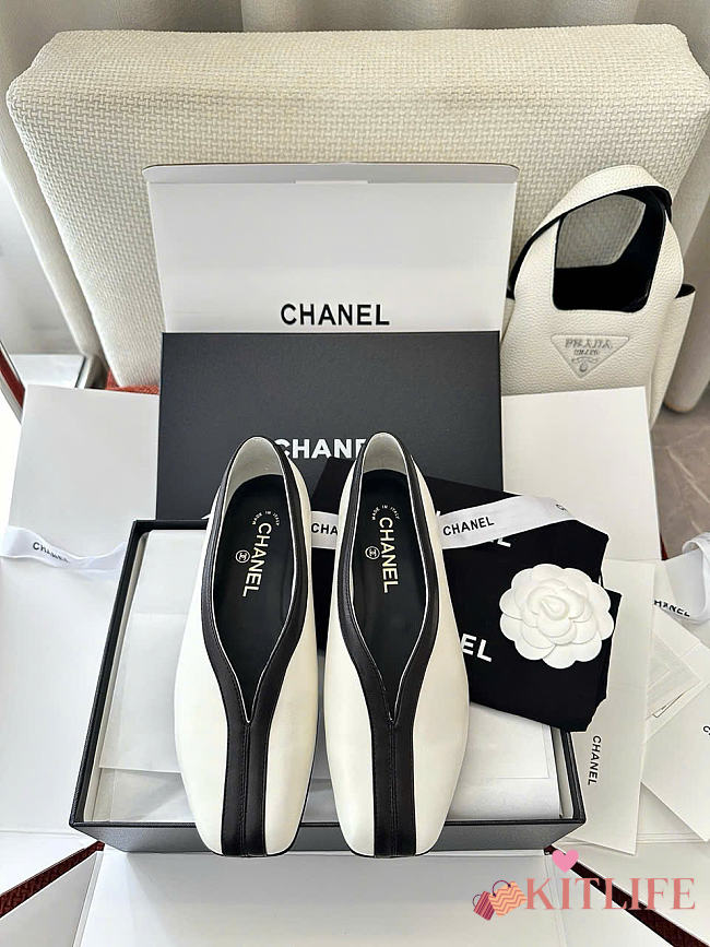 Kitlife Chanel Square-toe White Leather Ballet Flats Shoes - 1