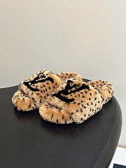 Kitlife Louis Vuitton Shearling Platform Slippers Brown & Black  - 6