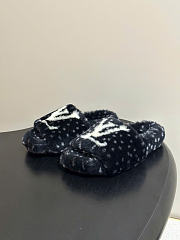 Kitlife Louis Vuitton Shearling Platform Slippers Black & White - 6