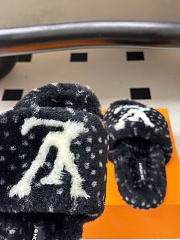 Kitlife Louis Vuitton Shearling Platform Slippers Black & White - 3