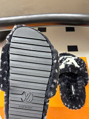 Kitlife Louis Vuitton Shearling Platform Slippers Black & White - 4