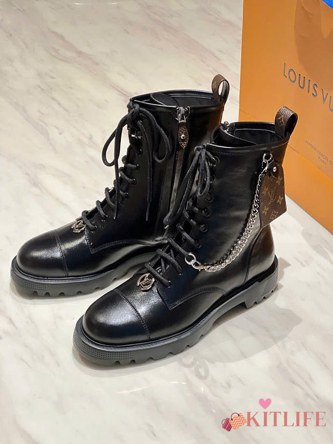Kitlife Louis Vuitton District Ranger Ankle Boot Black 1AKHT2 - 1