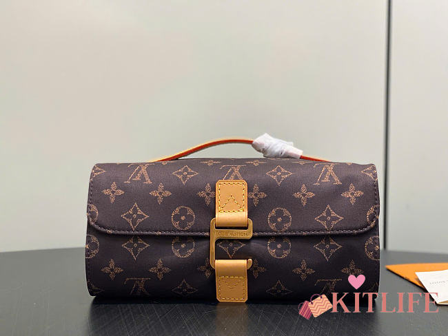 Kitlife Louis Vuitton Hanging Toiletry Bag M2A500 23x17x11cm - 1