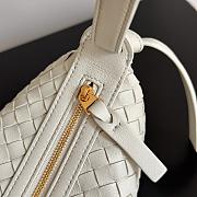 Kitlife Bottega Veneta Nodo Shoulder Bag Off-white 23x10x10cm - 2
