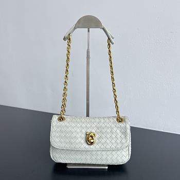 Kitlife Bottega Veneta Baby Madison Bag White 22.5x13x4.5cm