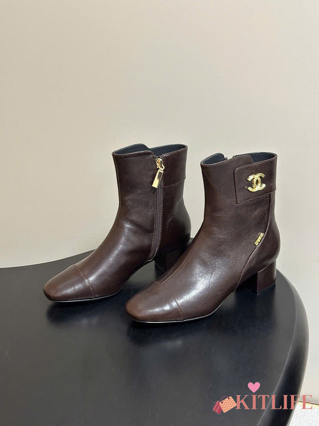 Kitlife Chanel 26B Double-C Metal Logo Ankle Boots Dark Brown - 1