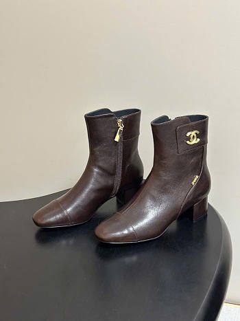 Kitlife Chanel 26B Double-C Metal Logo Ankle Boots Dark Brown